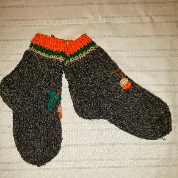 Handmade wool slipper socks - Picture 2 of 4